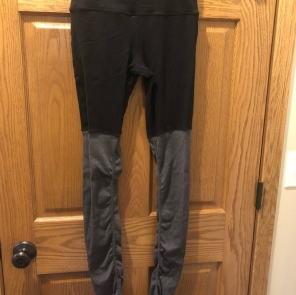 Alo Yoga Goddess Leggings - Picture 2 of 4